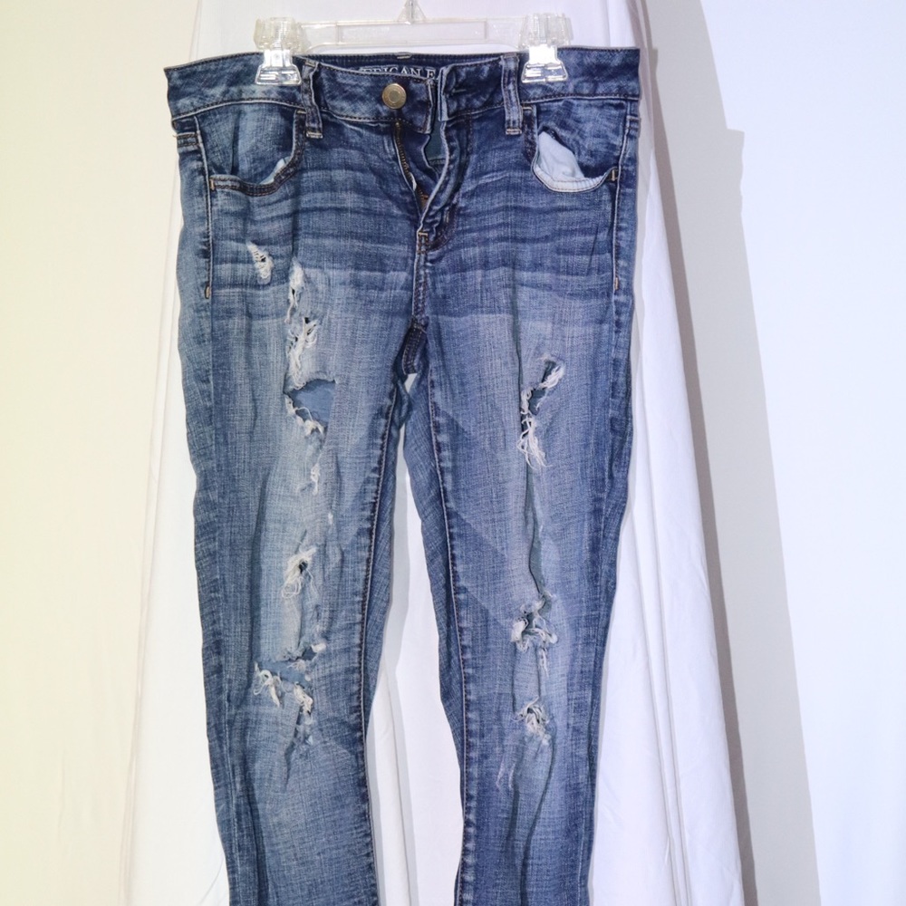 AE Distressed Skinny Jeans